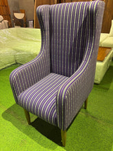 Load image into Gallery viewer, 25107 Accent Chair
