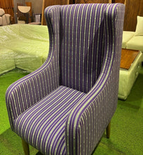 Load image into Gallery viewer, 25107 Accent Chair
