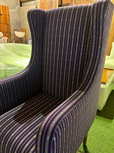 Load image into Gallery viewer, 25107 Accent Chair
