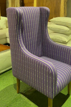 Load image into Gallery viewer, 25107 Accent Chair
