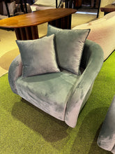 Load image into Gallery viewer, 23259 Accent Chair C
