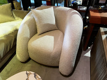 Load image into Gallery viewer, 23283 Accent Chair
