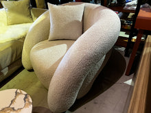 Load image into Gallery viewer, 23283 Accent Chair
