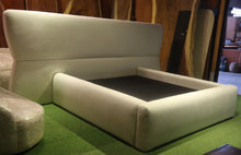 Load image into Gallery viewer, 2584 Oyen Flat Bed Frame
