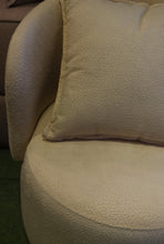 Load image into Gallery viewer, 2526 Accent Chair
