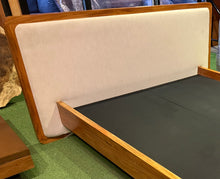 Load image into Gallery viewer, 24195 Bed Frame

