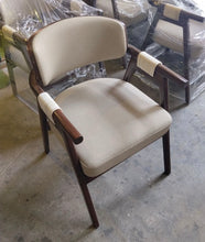 Load image into Gallery viewer, 2654 Chair
