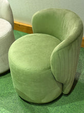 Load image into Gallery viewer, 25116 Accent Chair
