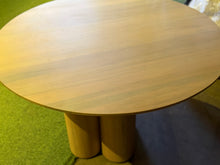 Load image into Gallery viewer, 2610 Round Table
