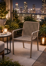 Load image into Gallery viewer, Q10 Outdoor Chair
