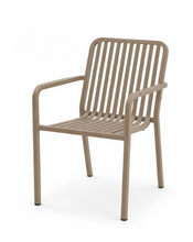 Load image into Gallery viewer, Q10 Outdoor Chair
