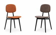 Load image into Gallery viewer, Q17 Chair

